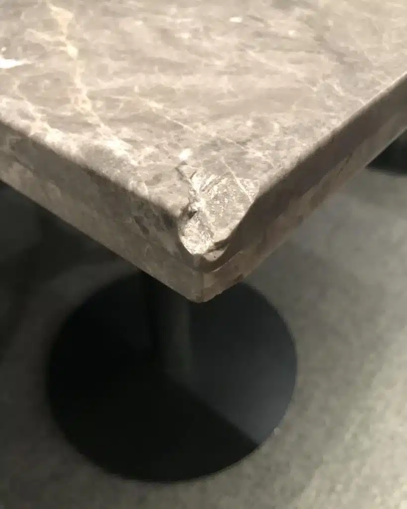 Bancada em pedra natural reparada pela Surfix